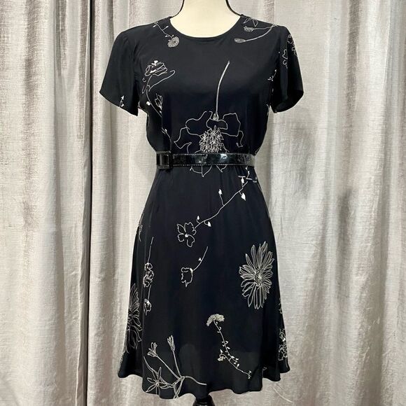 🌟 VINTAGE 90s Minimal Floral Capsleeve Mini - Picture 2 of 9